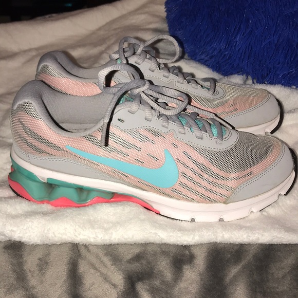 nike reax run 9 womens